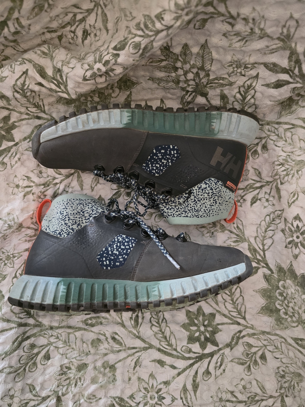 Womens 8.5HellyHansen GrayAthletic Sneakers with Mint Soles and Orange Pull Tabs